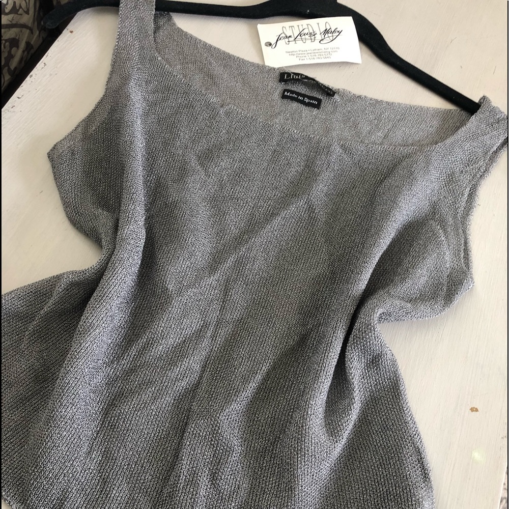 Lluis Genero .... gray sheer top NWT